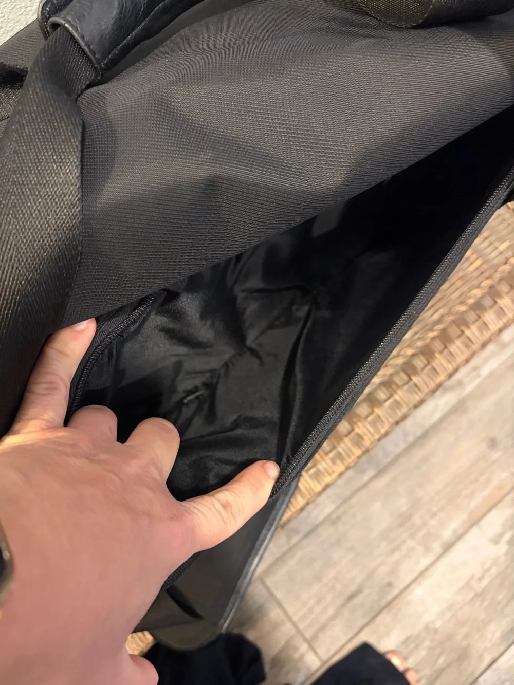 BEIS Black Men’s Weekend Duffel - Classic Travel Bag